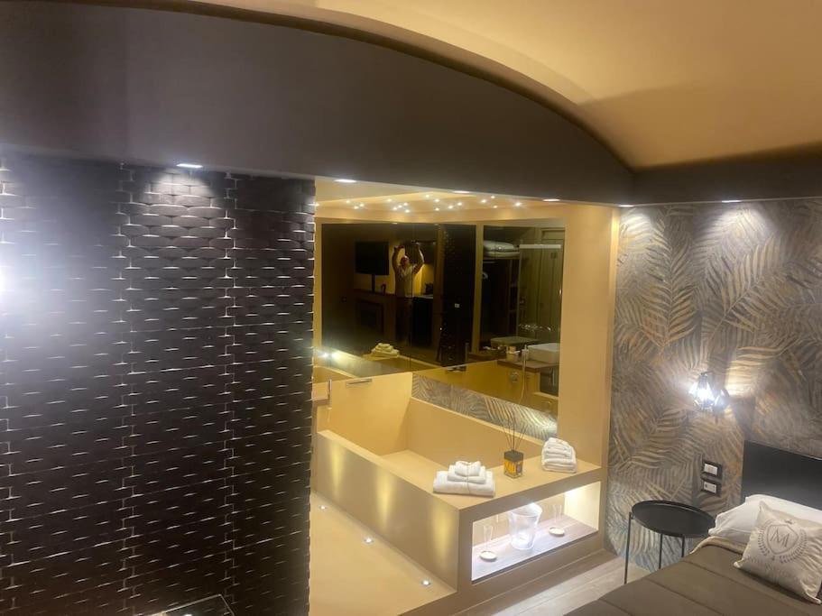 Montesantogroup House Nel Centro Di * Naples