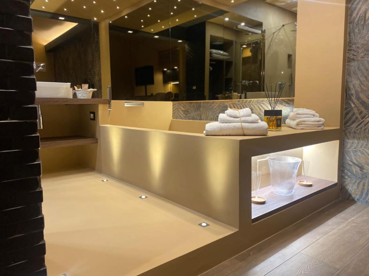 Montesantogroup House Nel Centro Di Napels